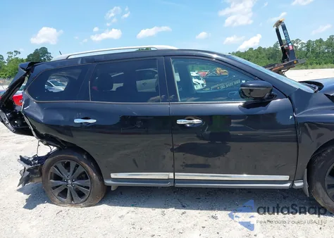 2017 Nissan Pathfinder Sl z USA, uszkodzony, nr VIN 5N1DR2MM8HC908511